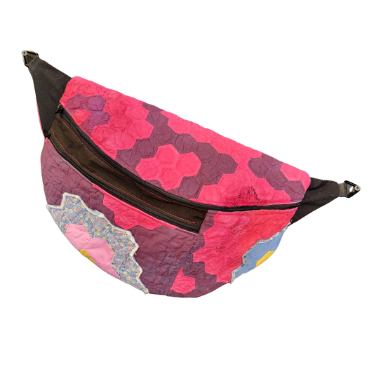 The Traveler - Sling Crossbody Bag Fannie -  Hex Granny Floral in Hand-Dyed Pink with Over-Patching 004