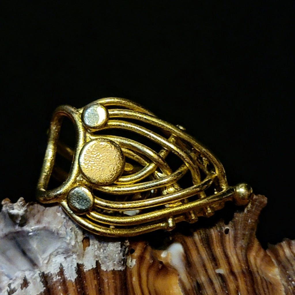 Abstract Wave And Circles Brass Ring Jewelry