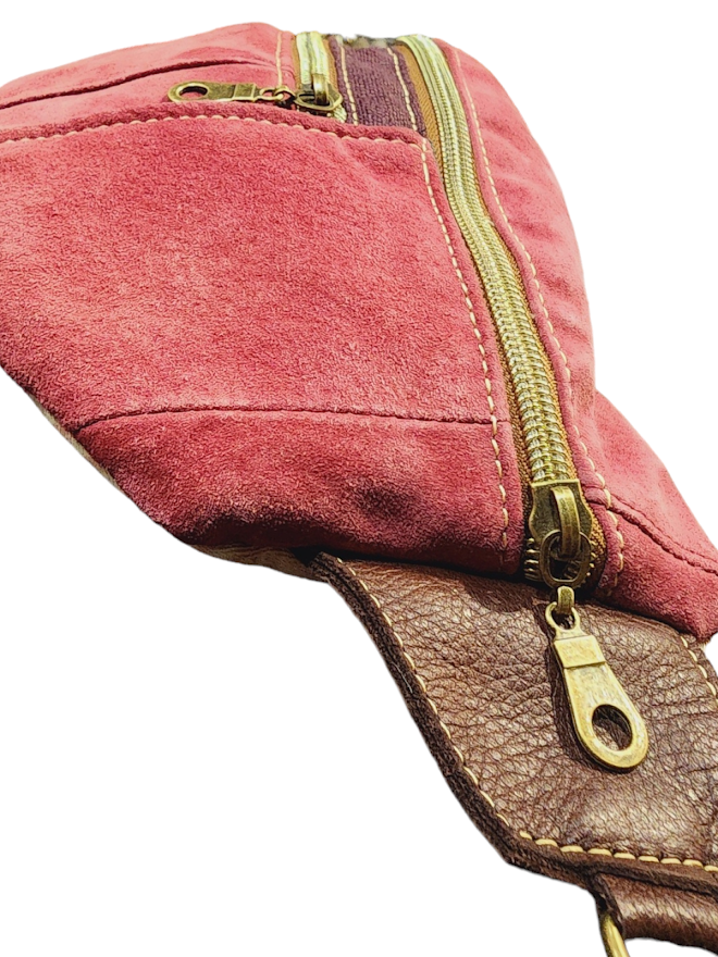 The Everyday Sling Crossbody Fannie - Red Suede 015