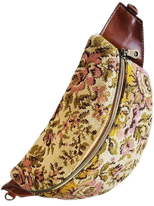 The Everyday Sling Crossbody Fannie - Light Floral 004