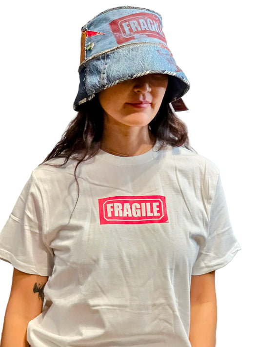 TShirt - FRAGILE English MKW ART+ MCCULLOUGH