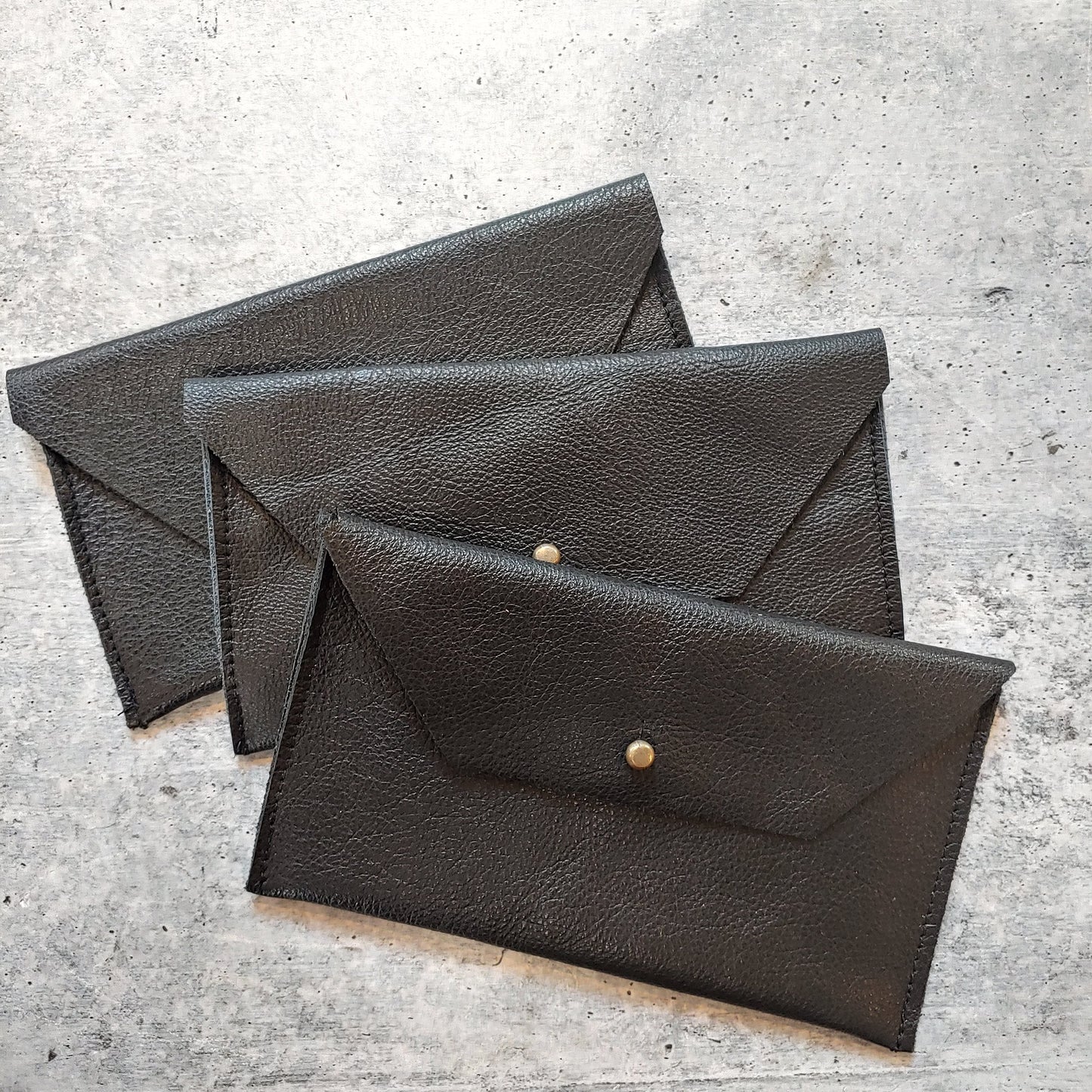Soft Leather Clutch Trapezoid : Onyx Lustre
