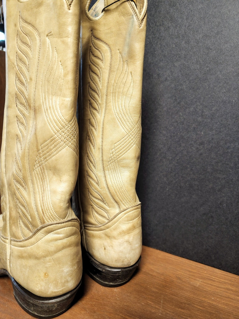 Tall Vintage Western Tony Lama Bone Tan Boots M: 6 | W: 7.5-8 Boot