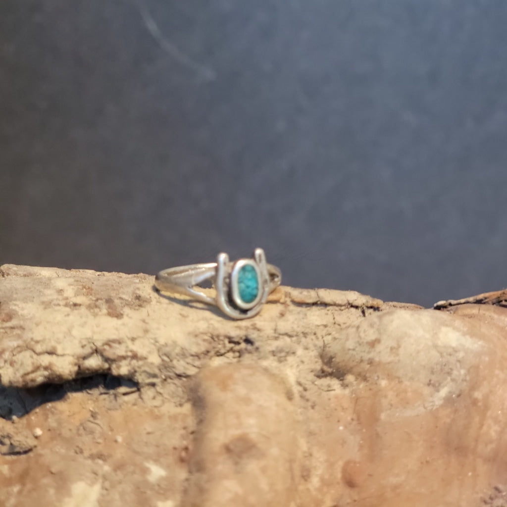 Vintage Horseshoe With Turquoise Center Ring Jewelry