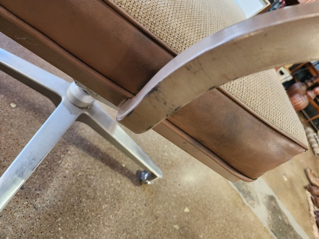 Vintage Steelcase Tanker Chair With Arm Rests - 1960S Industrial Mcm Office Furniture